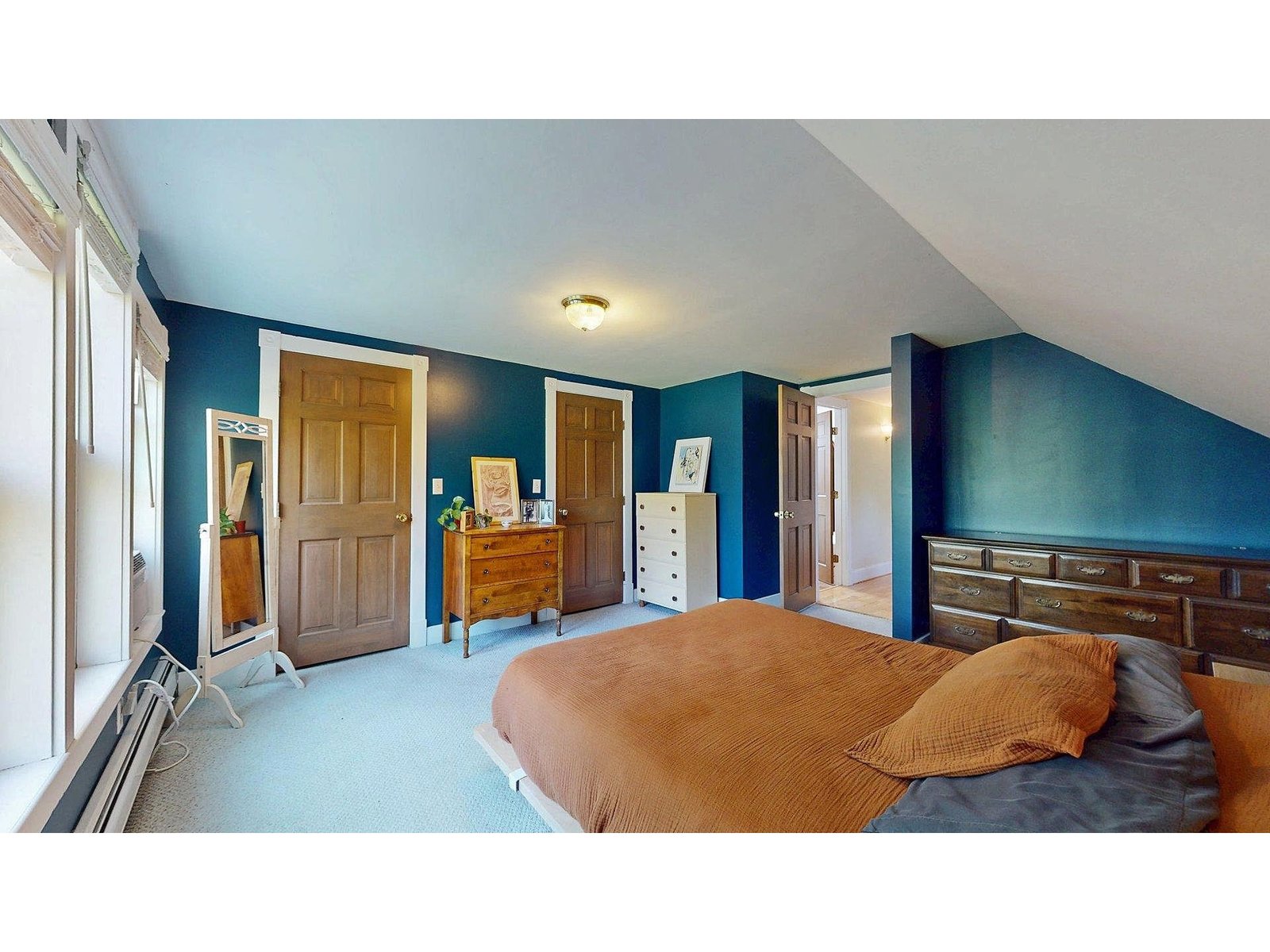 825 South End Road
