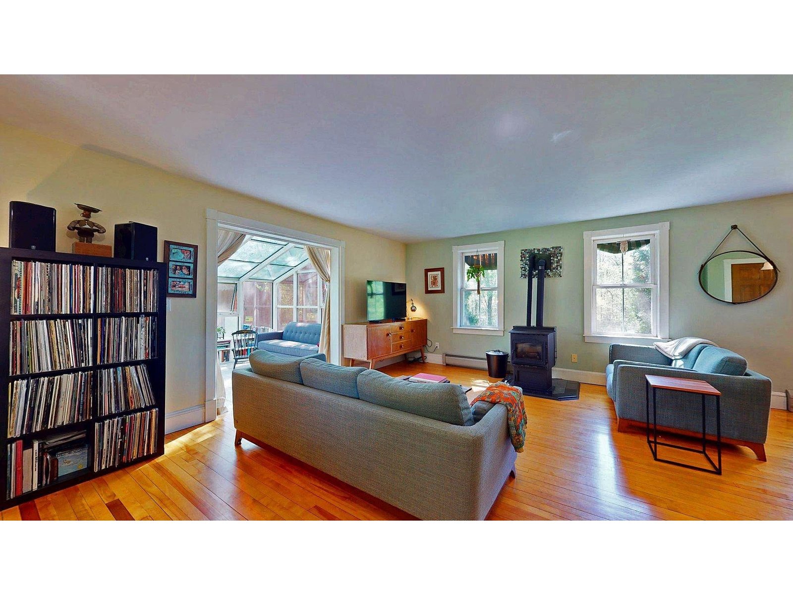 825 South End Road