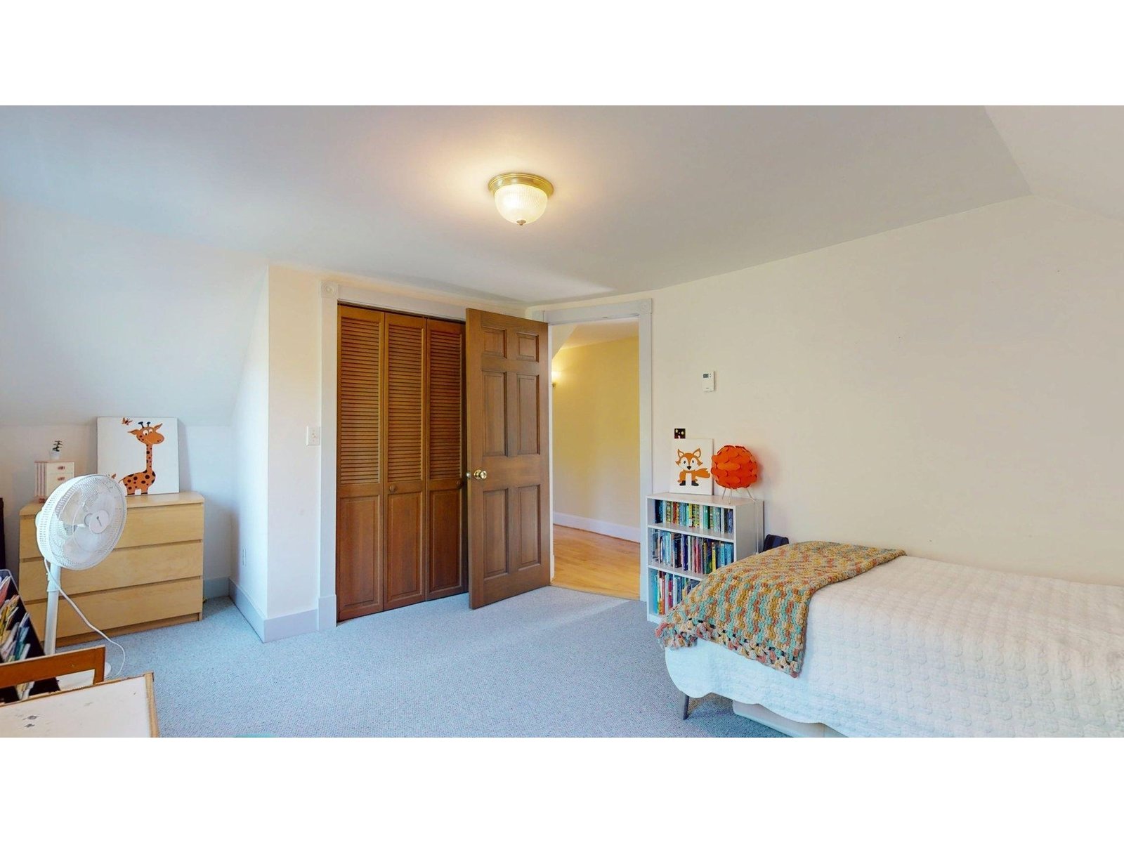 825 South End Road