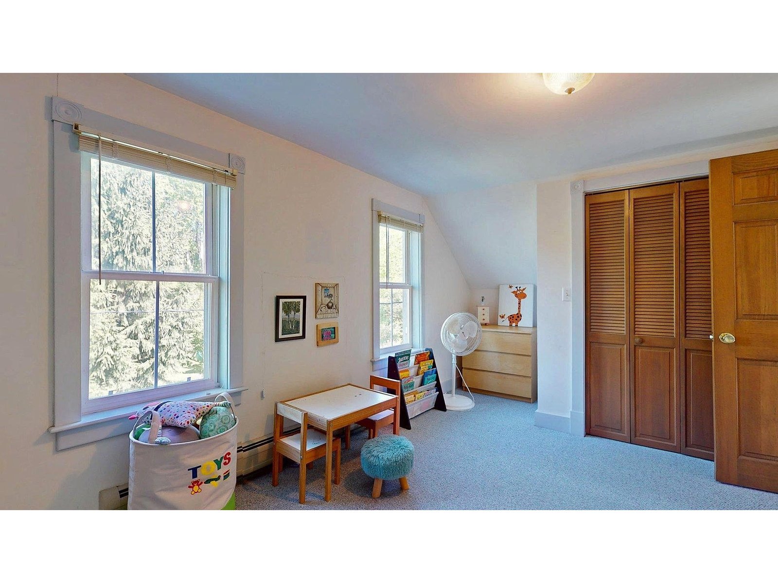 825 South End Road