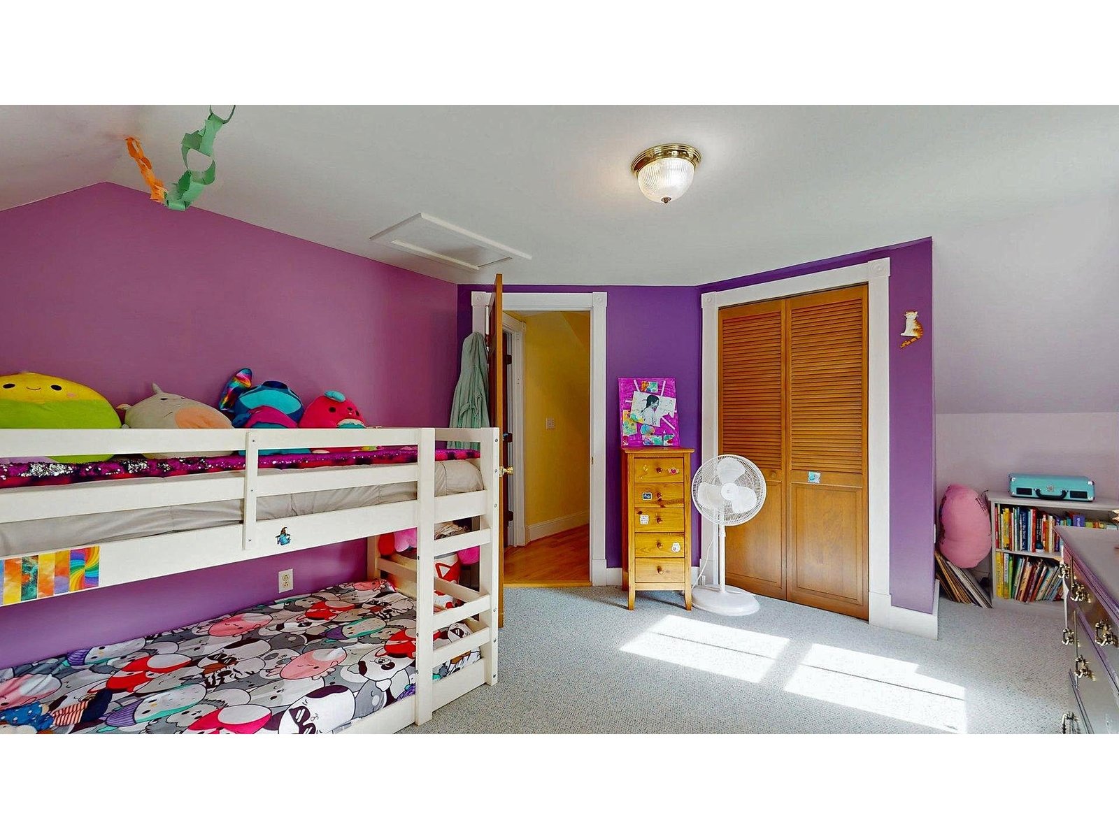 825 South End Road