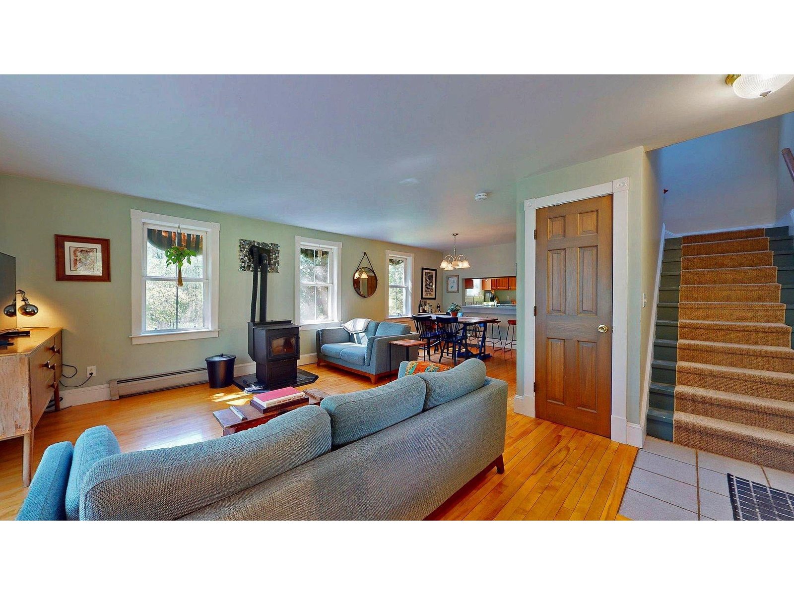 825 South End Road