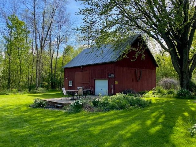 825 South End Road