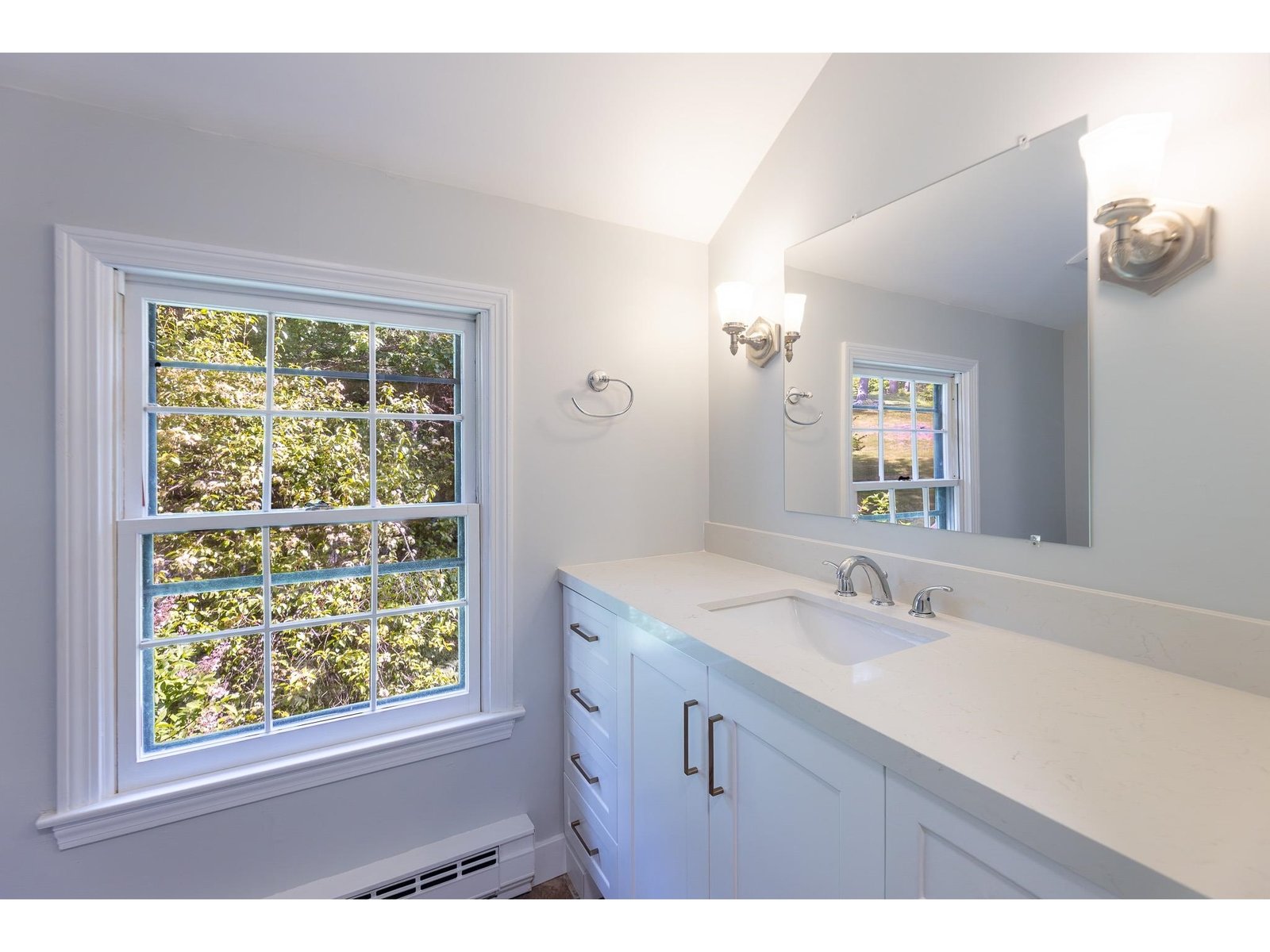 826 Hard Road, Unit B4
