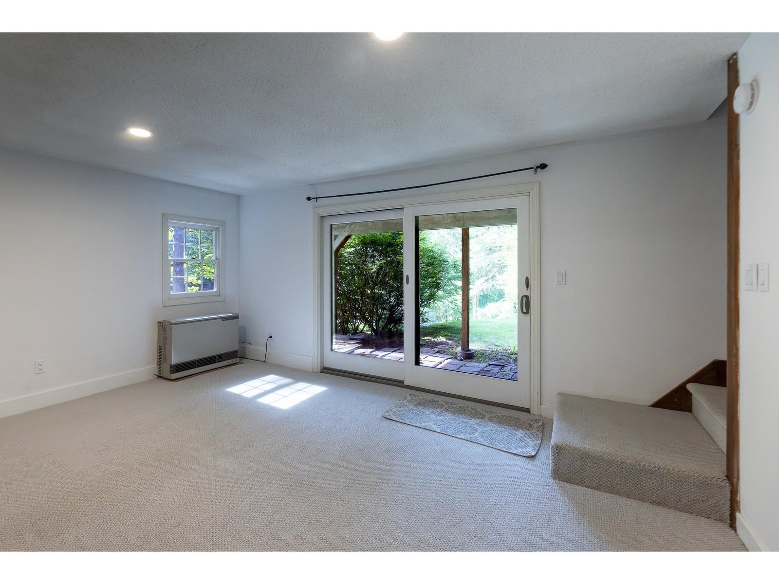 826 Hard Road, Unit B4