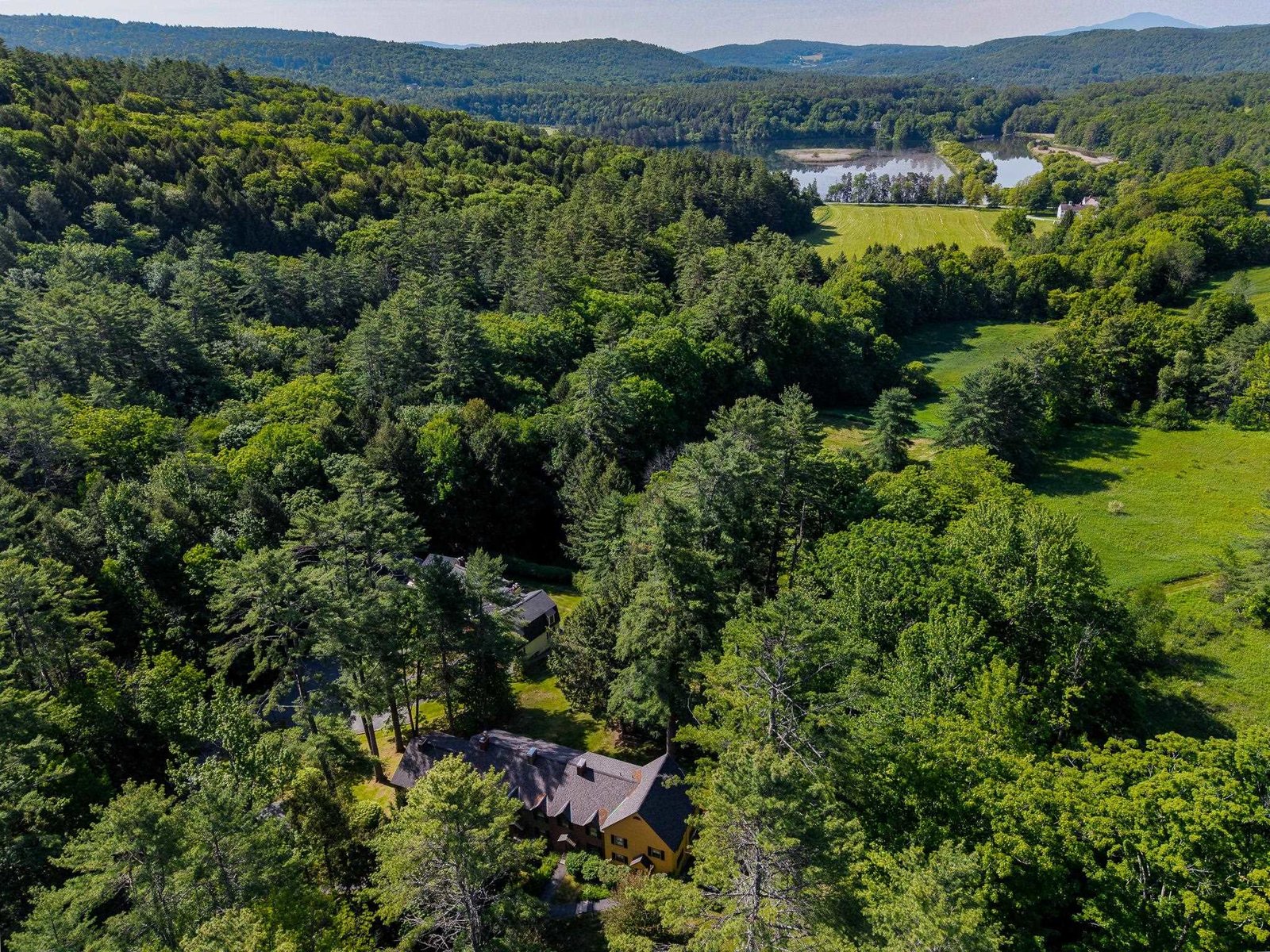 826 Hard Road, Unit B4