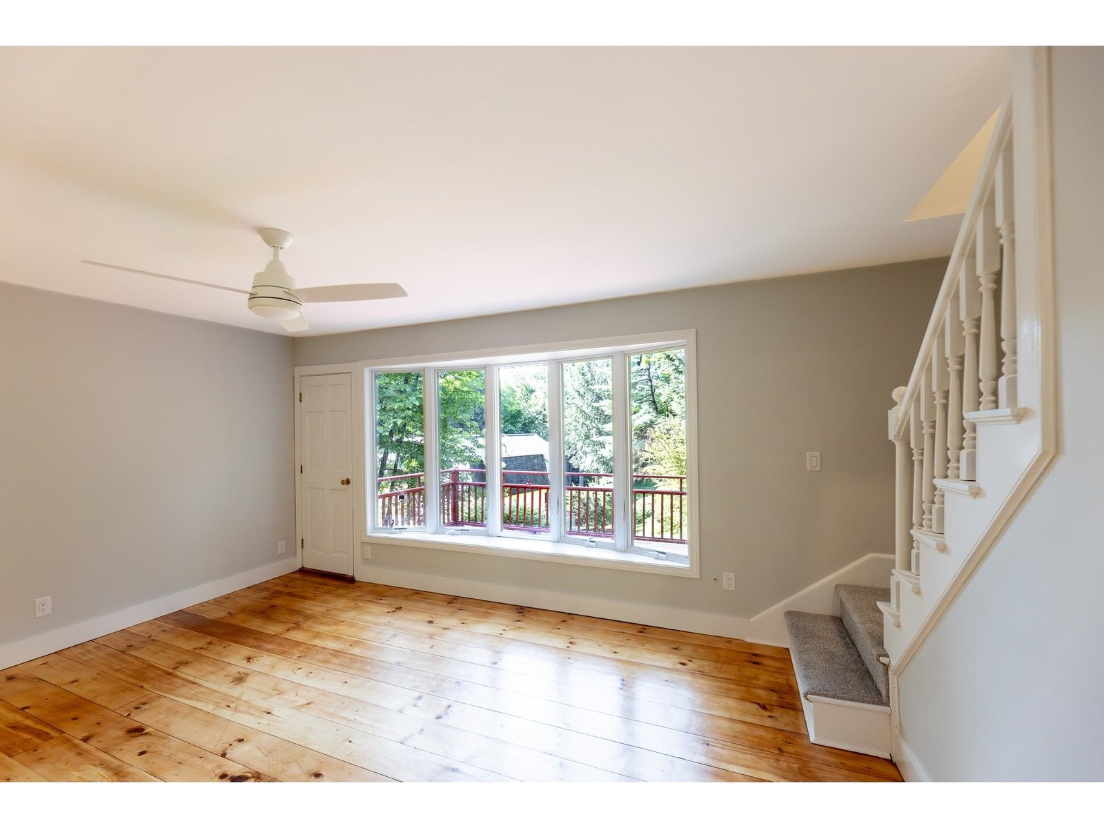 826 Hard Road, Unit B4