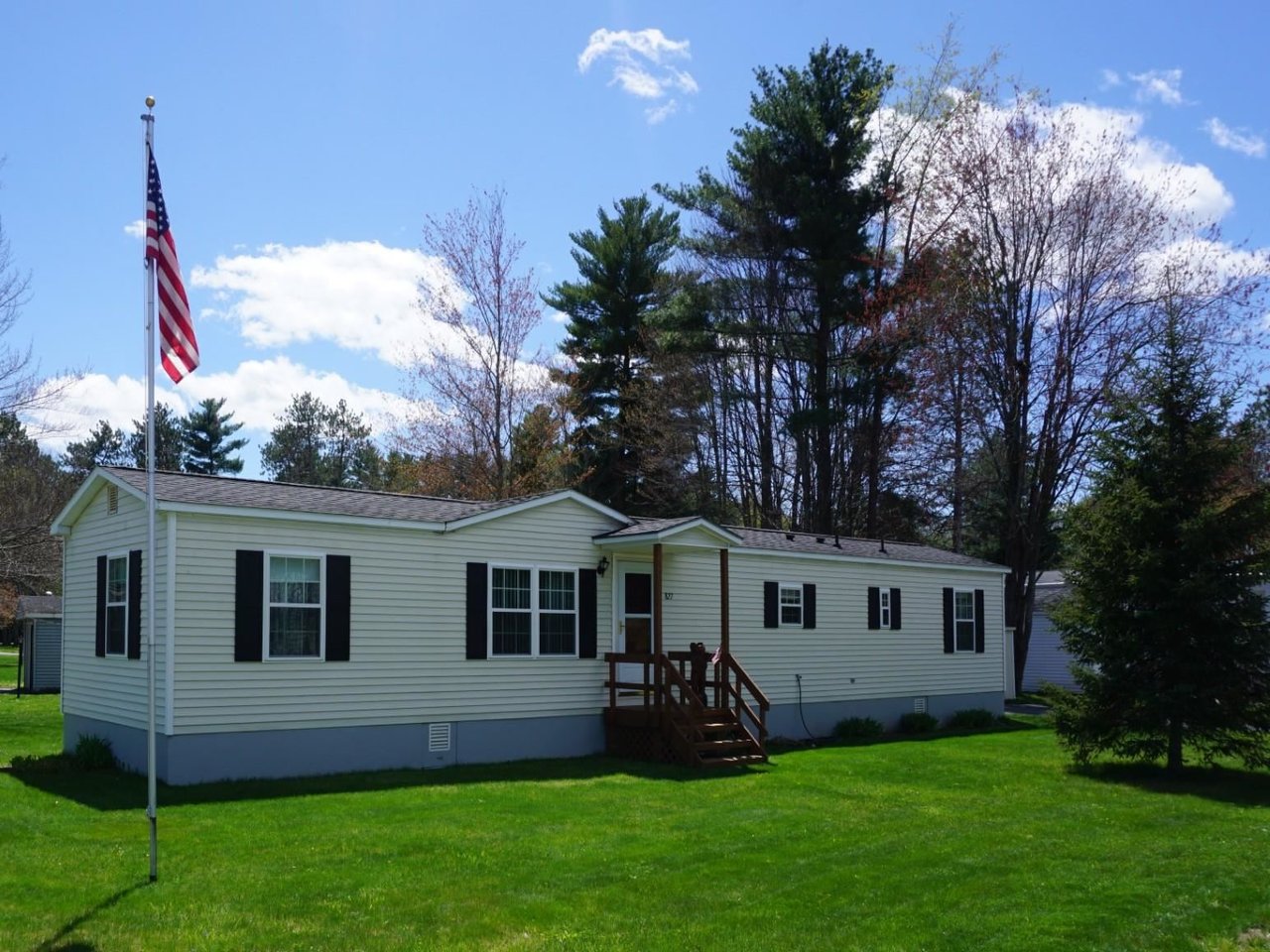 827 Middlewood Road