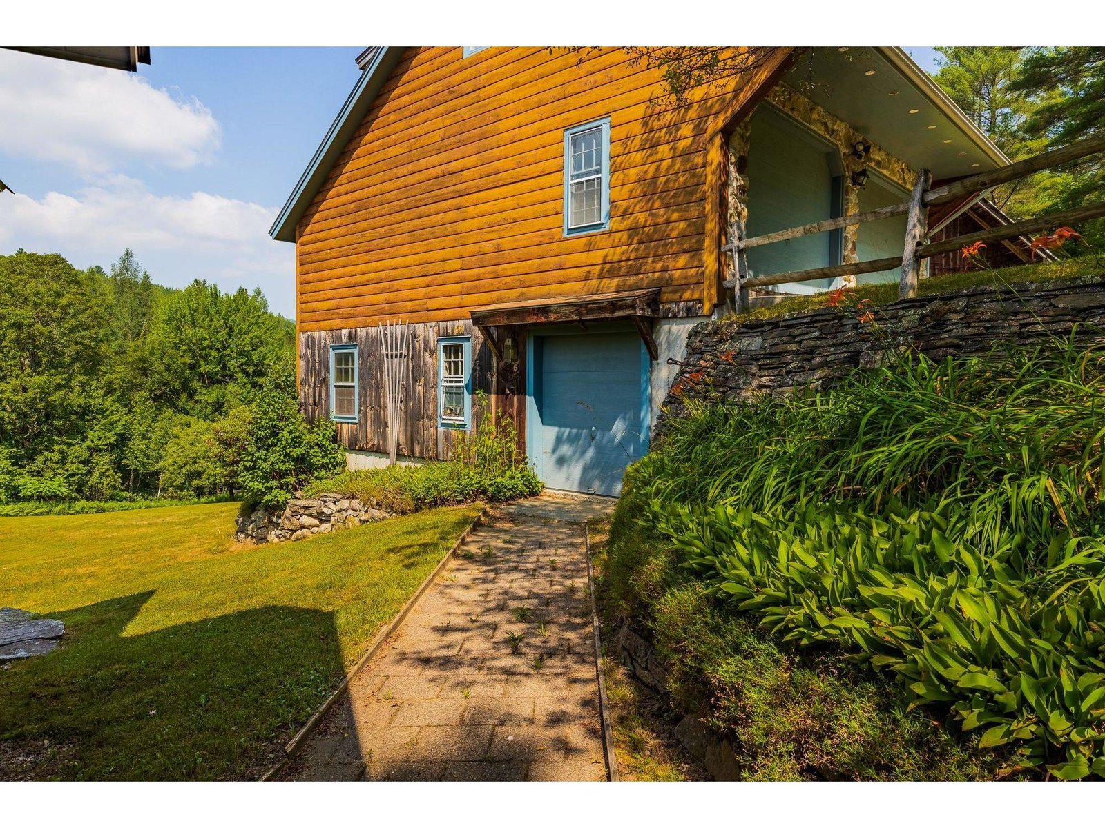 830 Old Schoolhouse Road