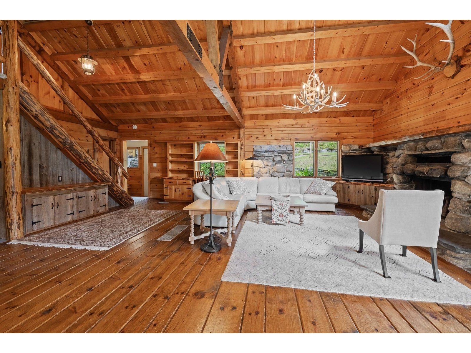 830 Old Schoolhouse Road