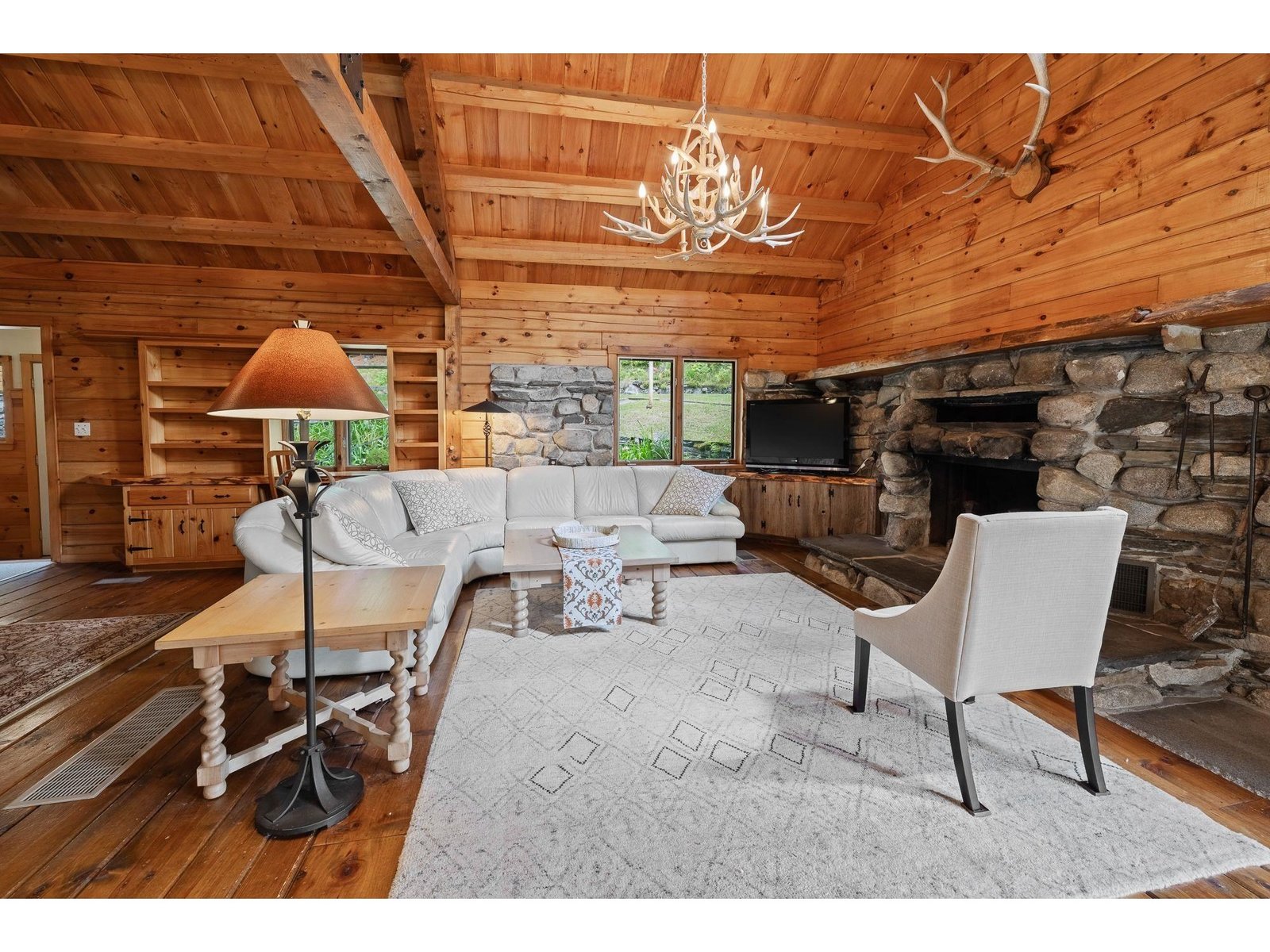 830 Old Schoolhouse Road