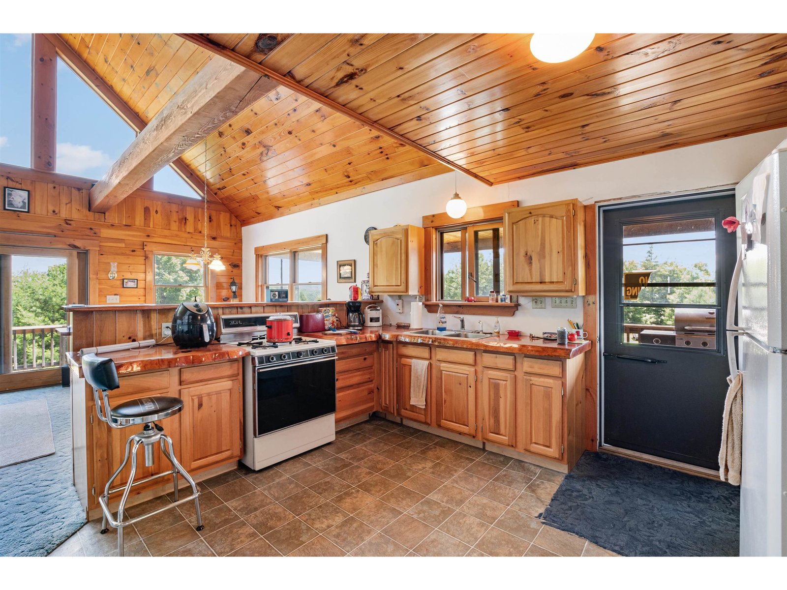 832 West Hill Road