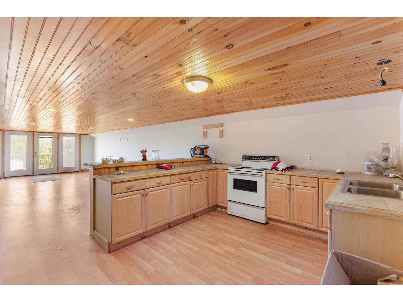 832 West Hill Road