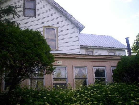833 Lakeview Drive