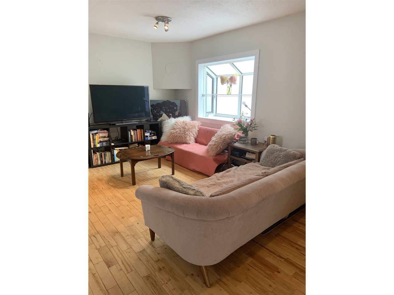 83E North Champlain Street, Unit E