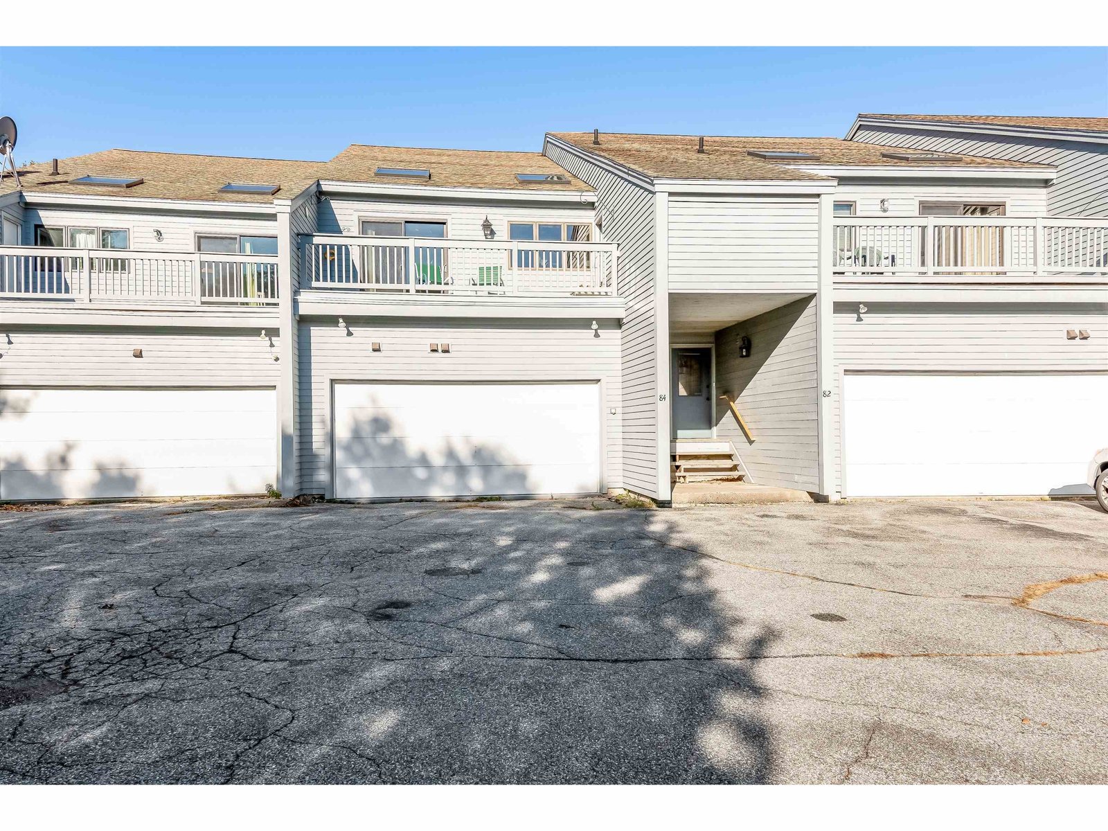84 Bay Road