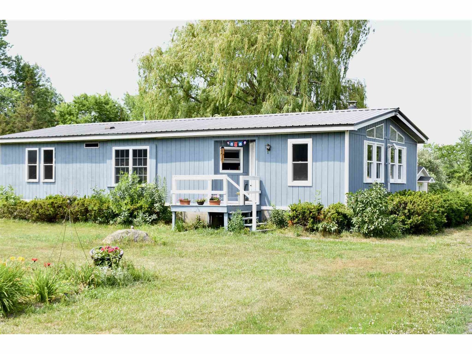 84 Hyde Road, Grand Isle 84 Hyde Road, Grand Isle