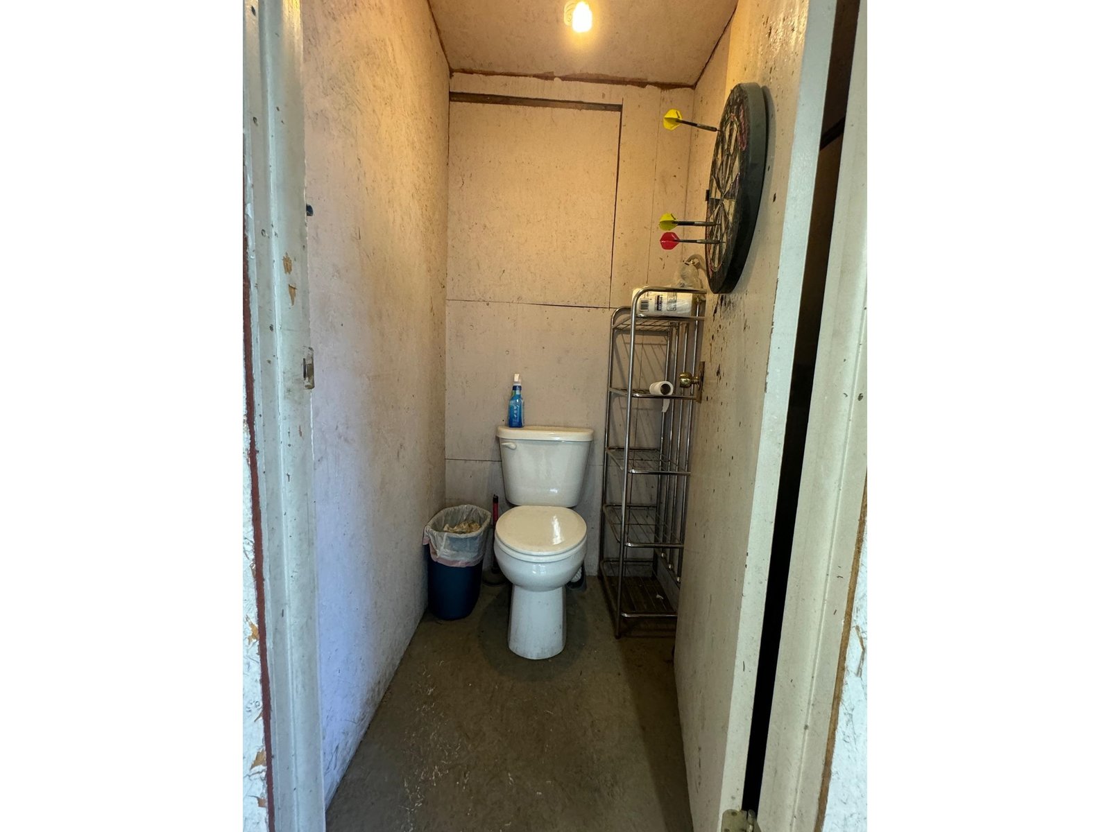 1/4 Bathroom