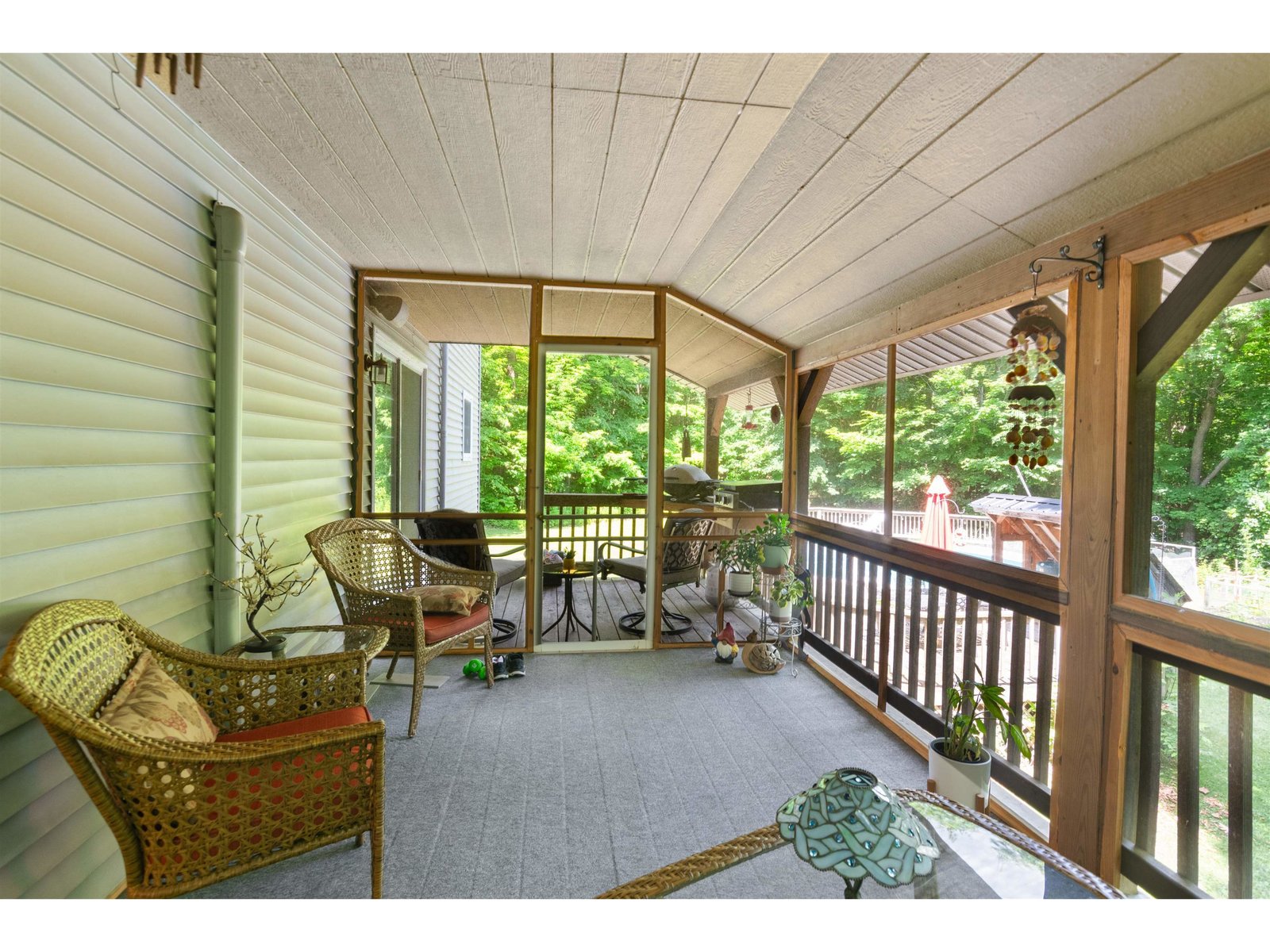 Screened in porch