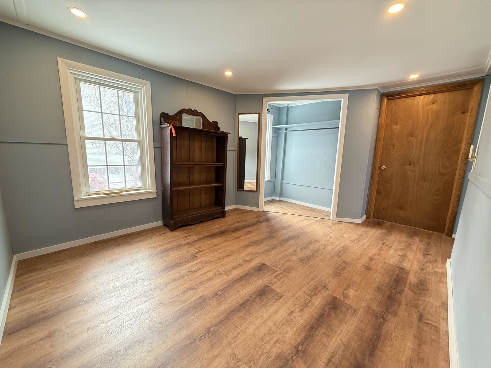 84 Mansfield Avenue