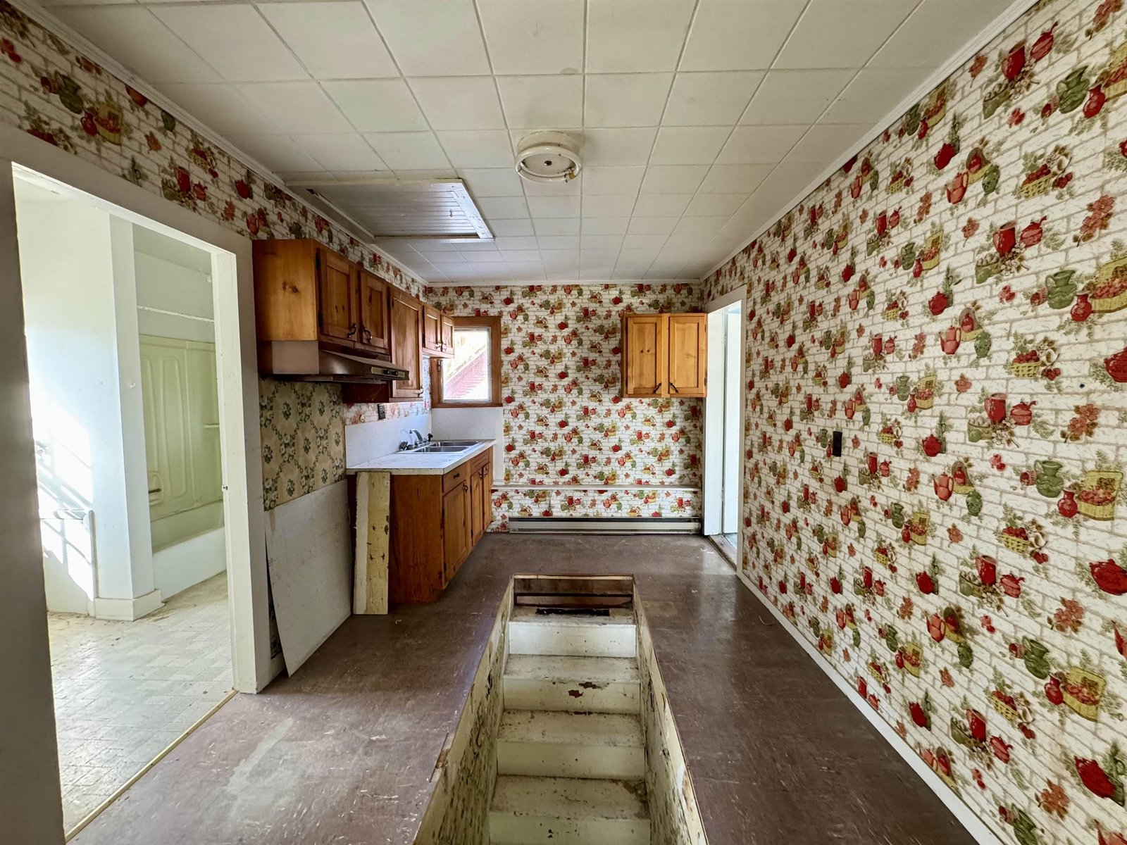 84 Mansfield Avenue