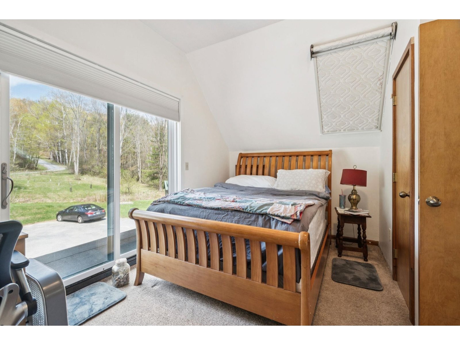 2nd level bedroom