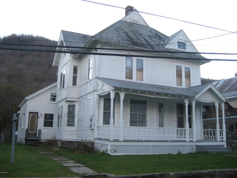 84 School Street Readsboro, Vermont Sold in 2019