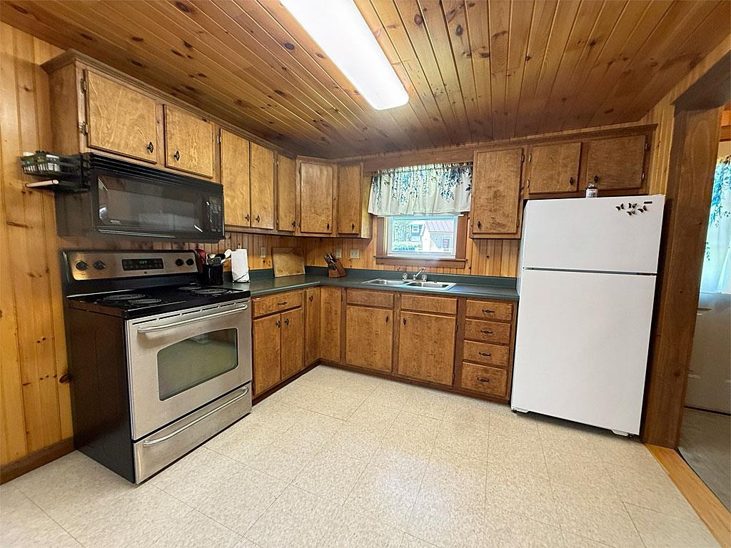 845 Burr Pond Road