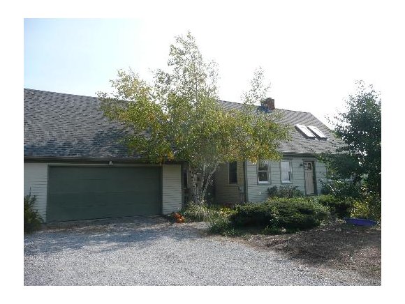 845 Greenbush Rd