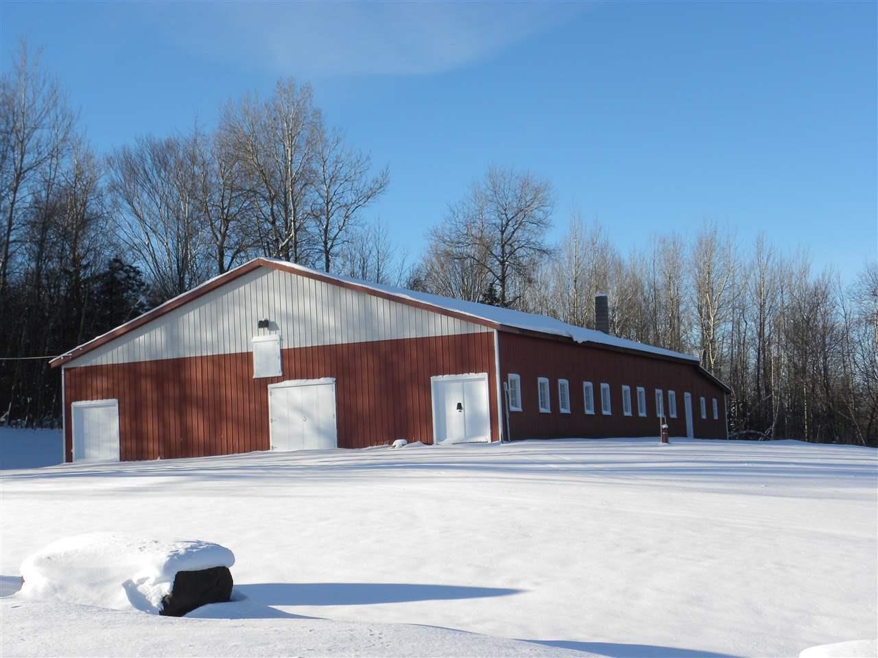 Horse Barn