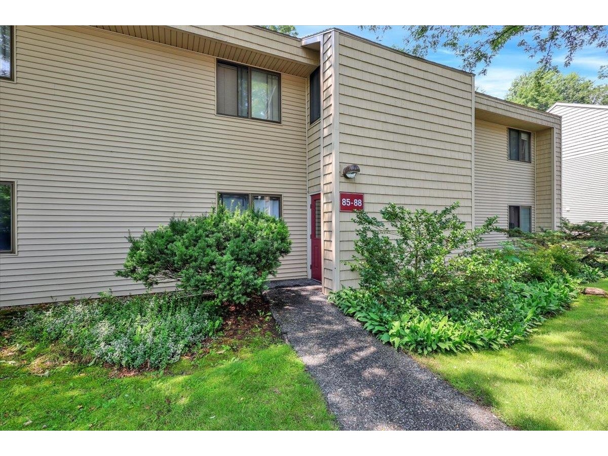 85 Bayberry Lane, South Burlington