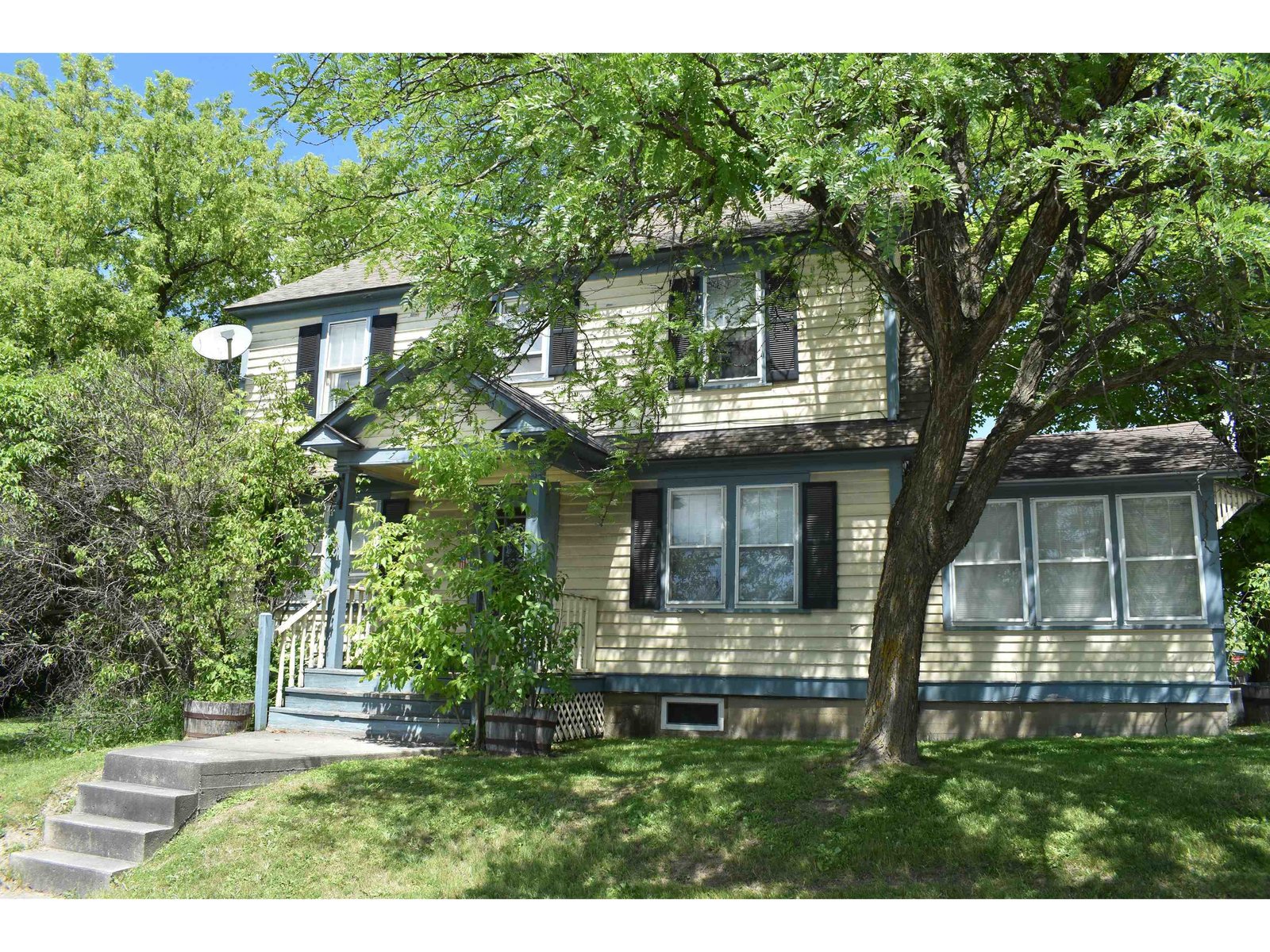 85 Court Street