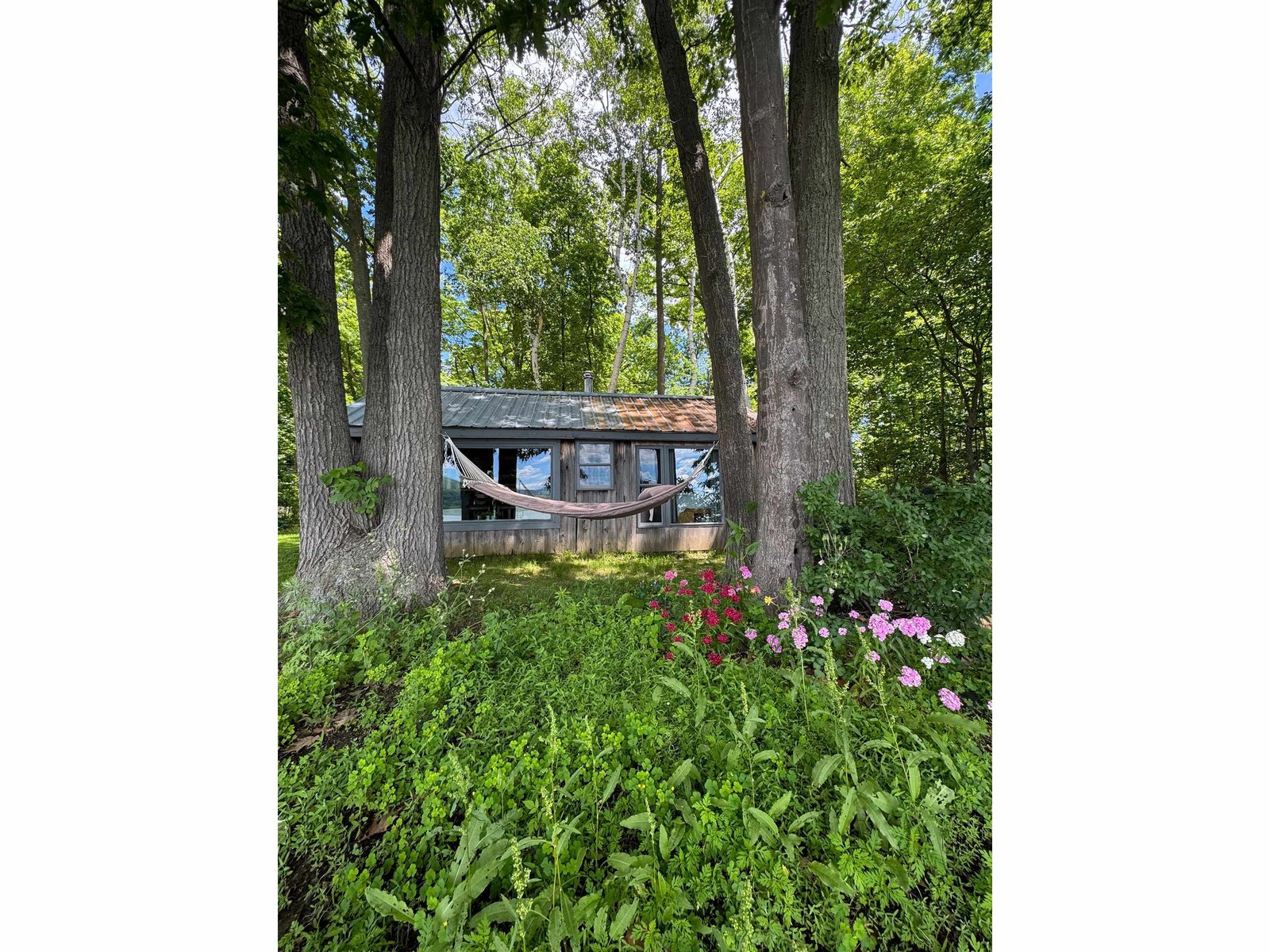 85 Island Drive