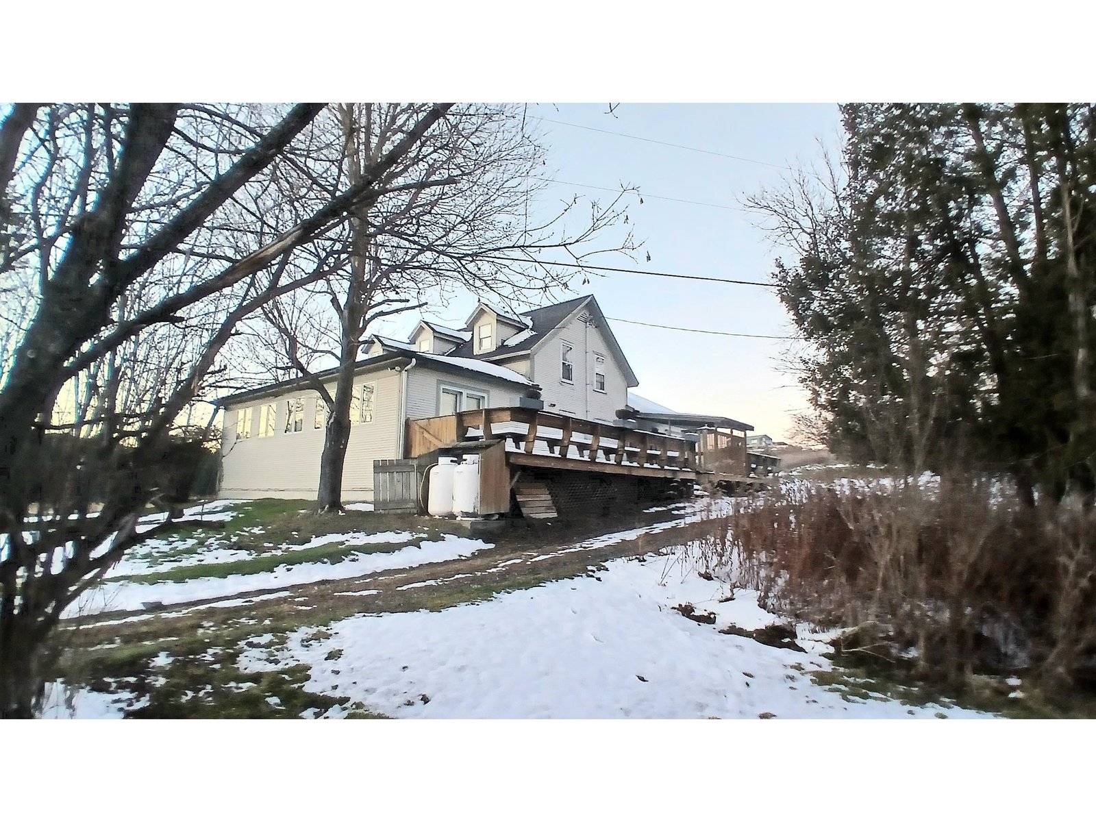 852 Pollander Road