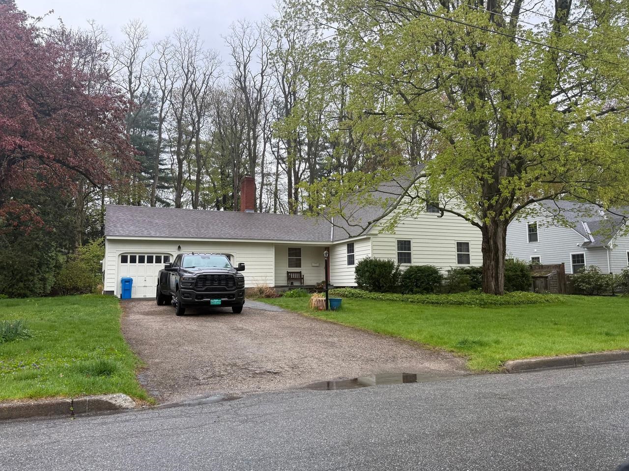 854 South Prospect Street, Burlington