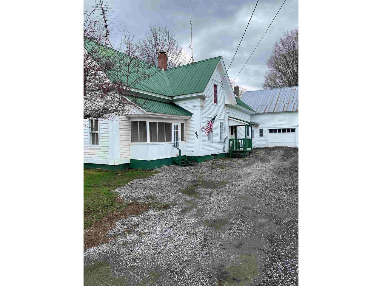 855 Main Street