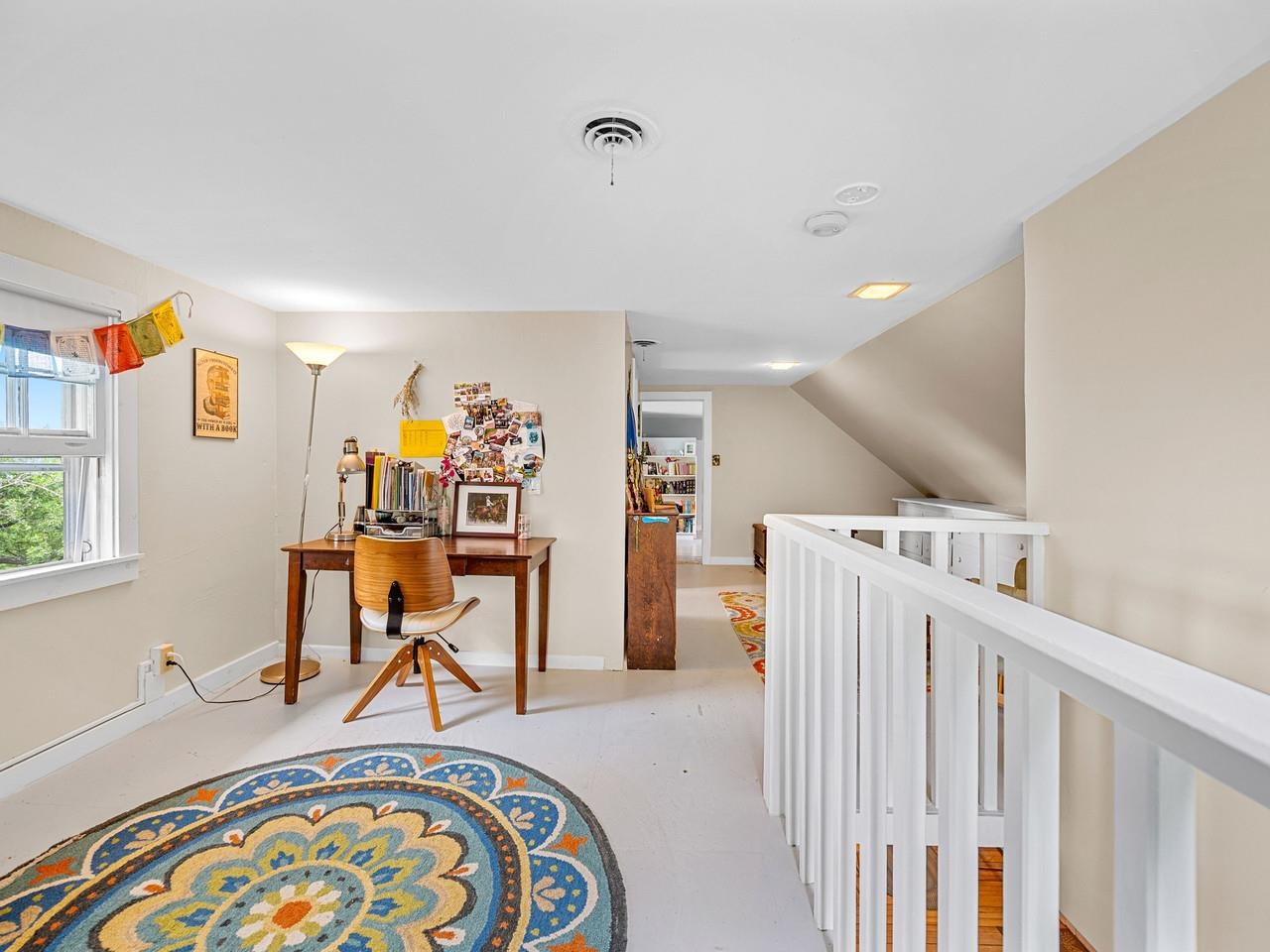 SE Suite Hall w/Office Space