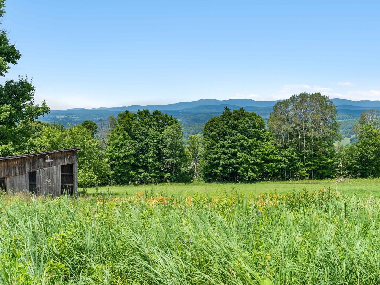 Rear Run Barn and Pasture