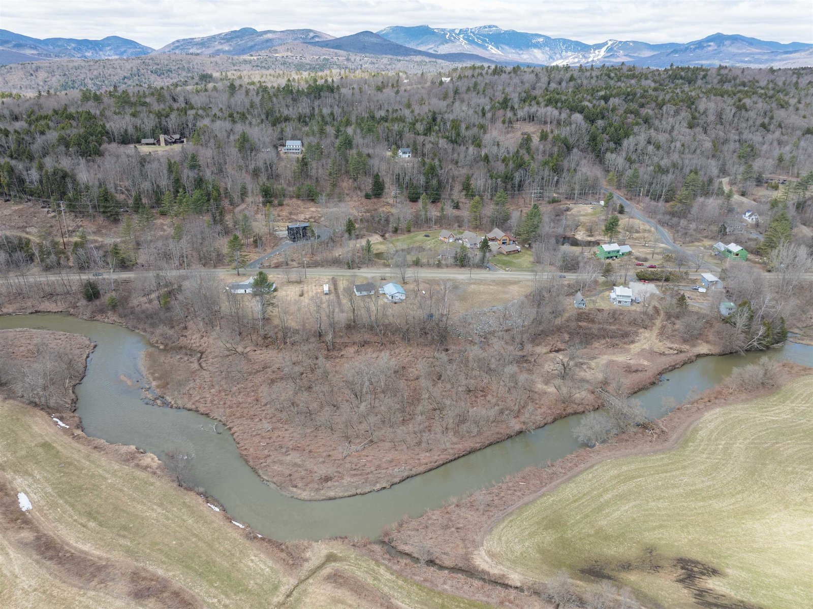 859 River Road, Stowe