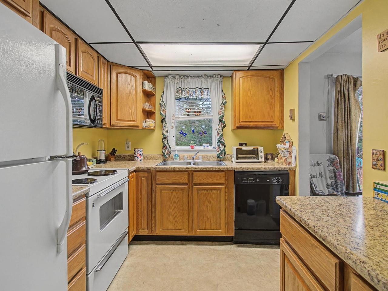 86 Pinecrest Drive, Unit 11 E
