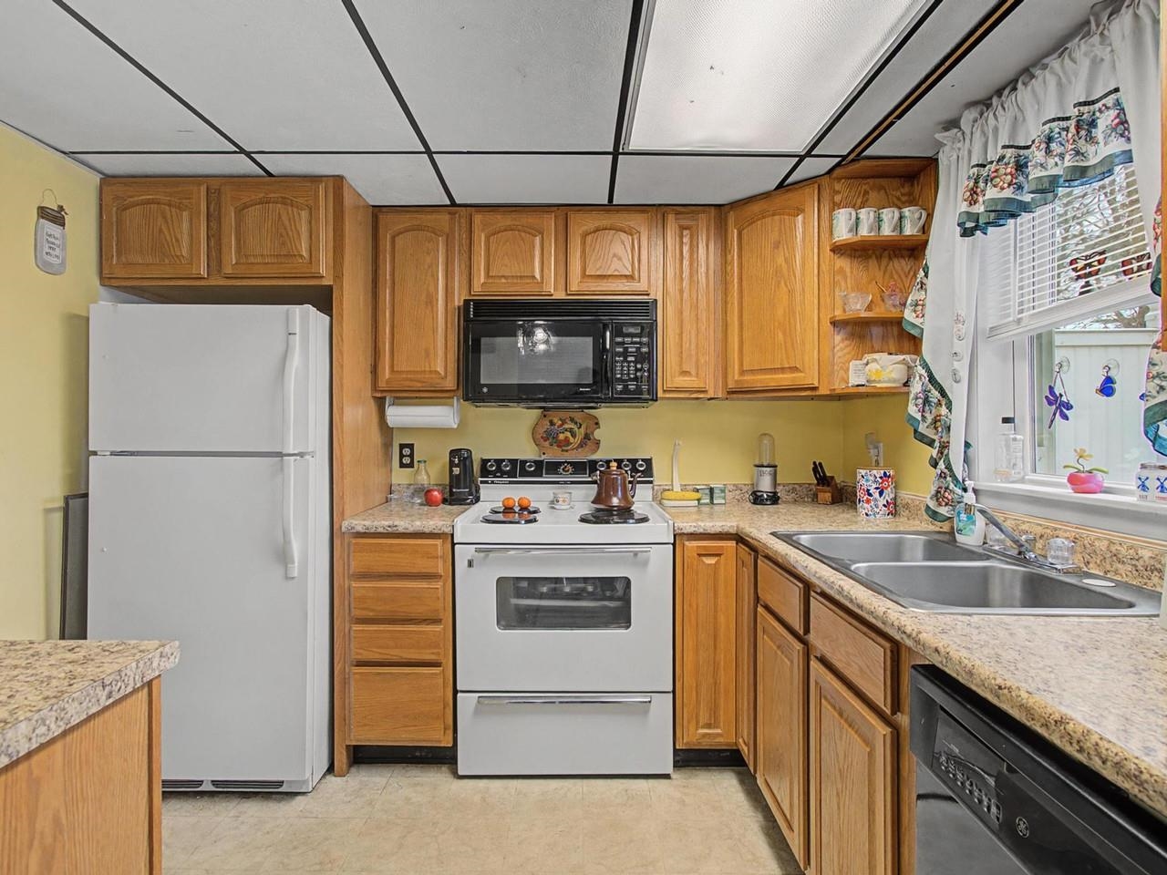 86 Pinecrest Drive, Unit 11 E