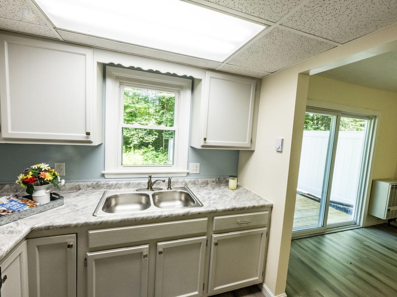 New countertop and sink