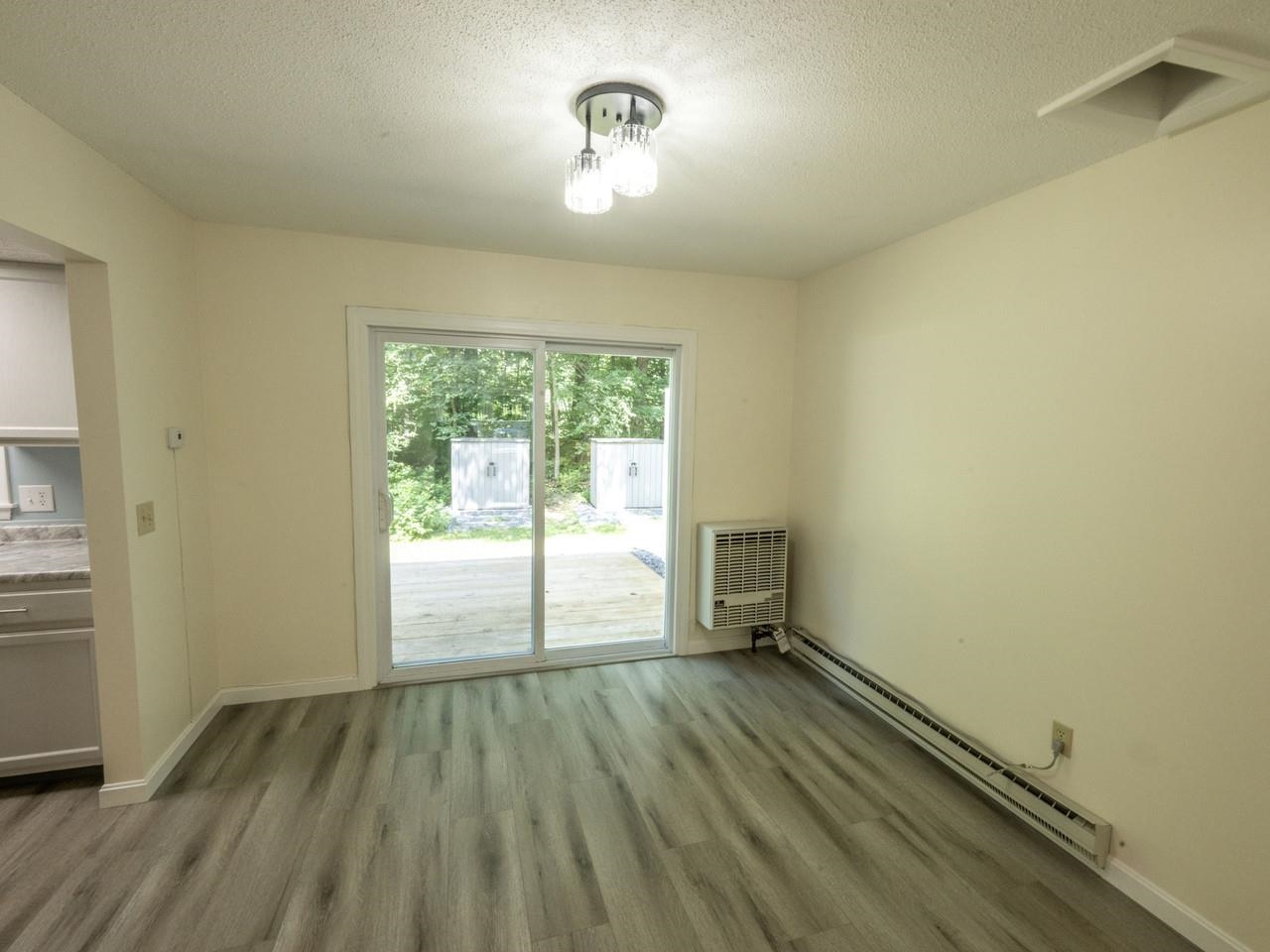 Dining area, slider