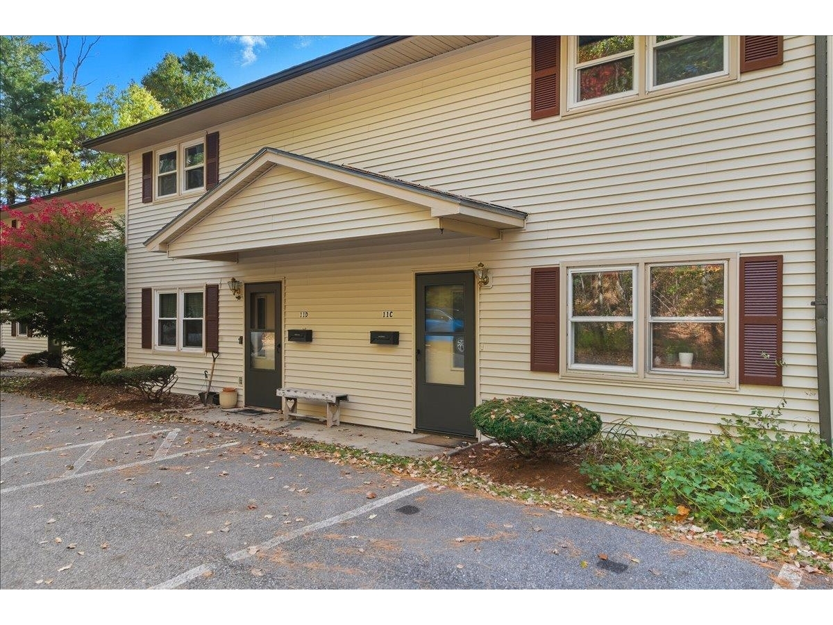 86 Pinecrest Drive, Unit 11C