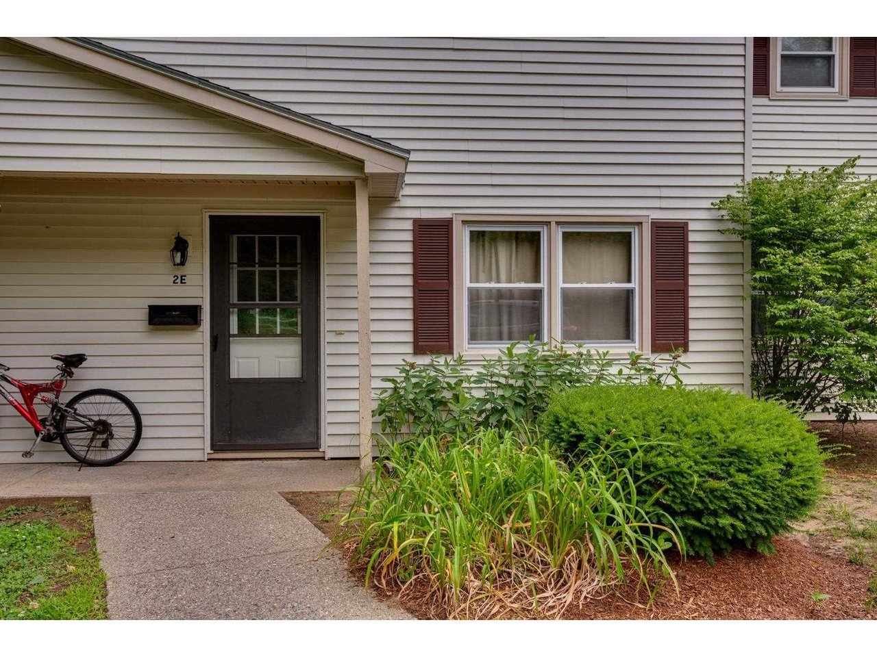 86 Pinecrest Drive, Unit #2E
