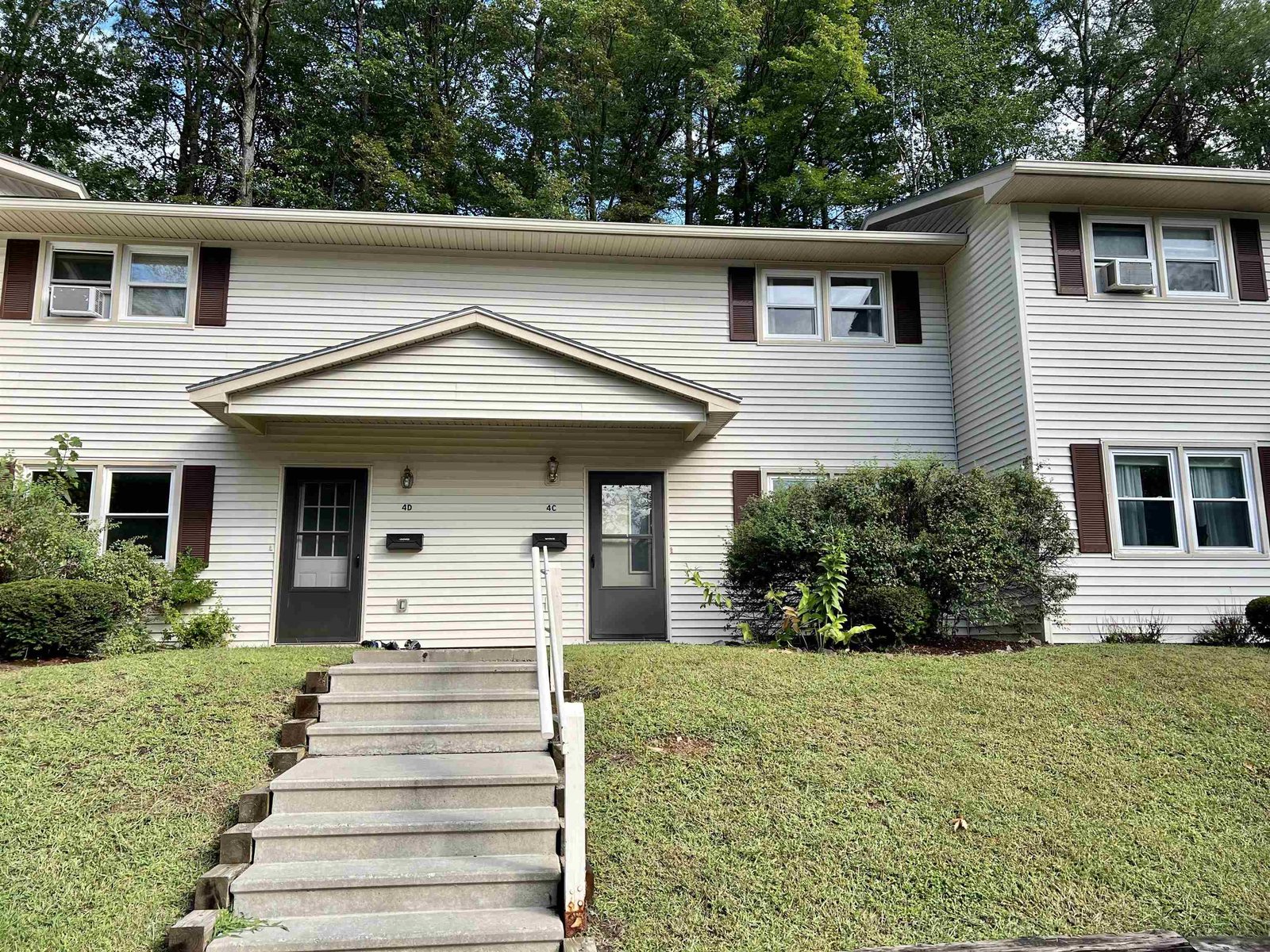 86 Pinecrest Drive, Unit 4 C