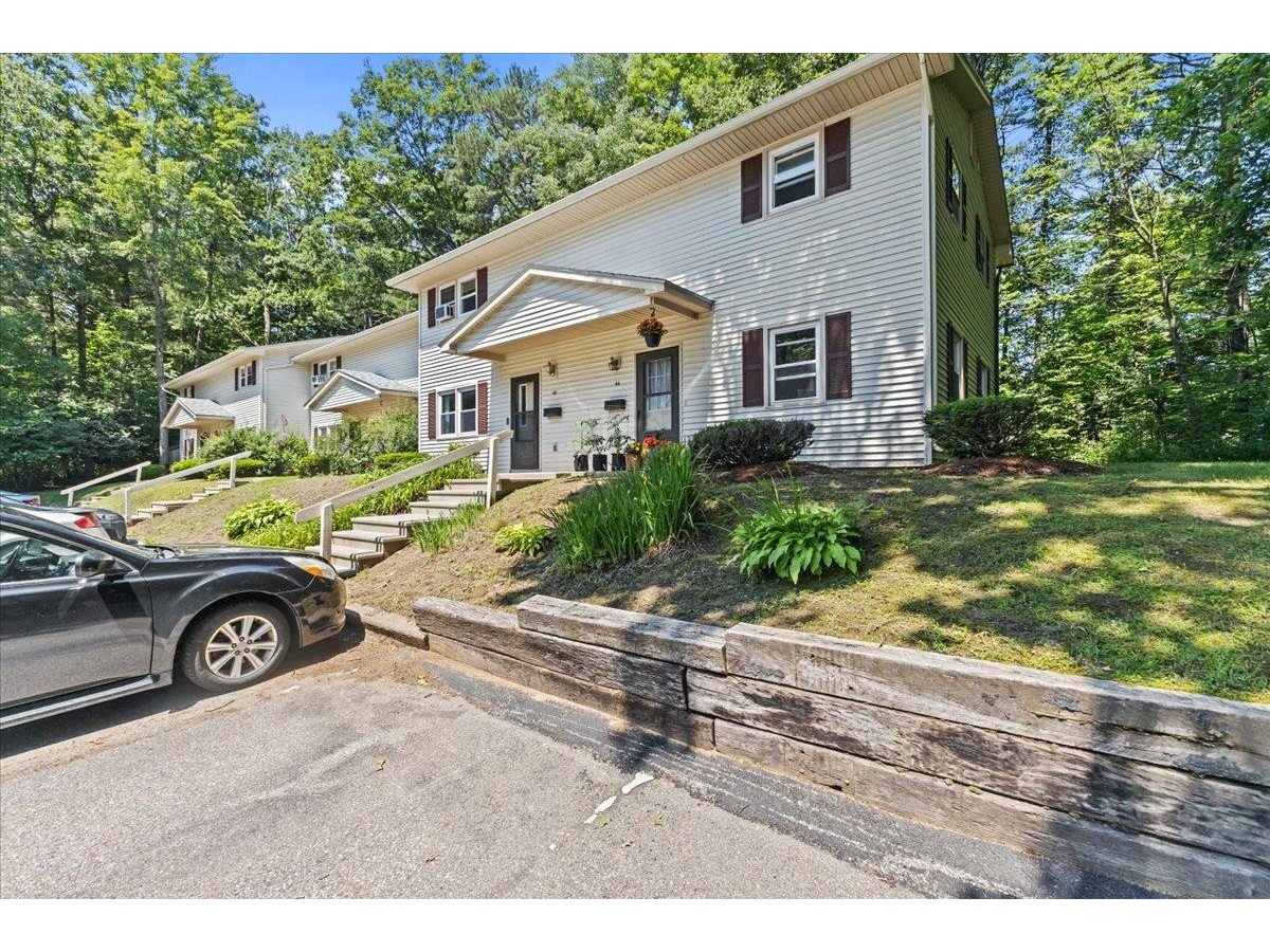 86 Pinecrest Drive, Unit 4B