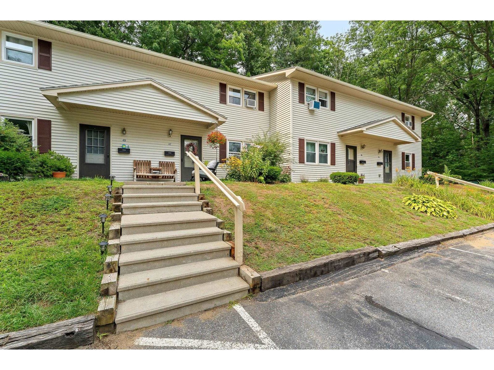 86 Pinecrest Drive, Unit 4C