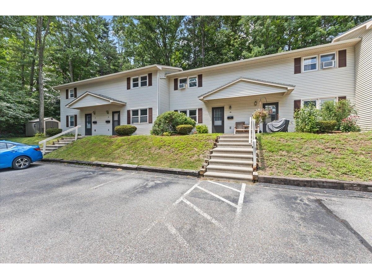 86 Pinecrest Drive, Unit 4D