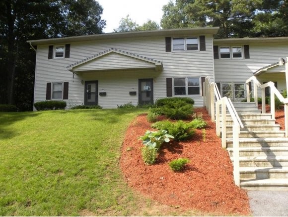 86 Pinecrest, Unit E